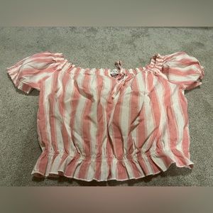 Cinched shirt with tie